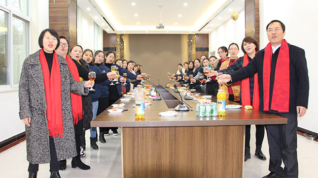 草莓视频下载网址活动掠影