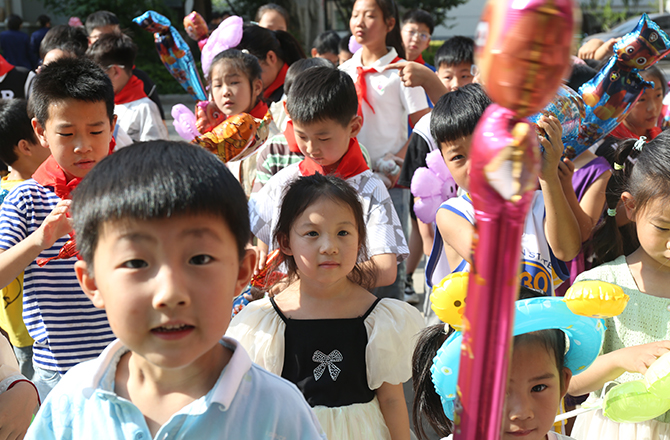 “童心同行，快乐六一” —— 草莓视频下载网址公司成功举办六一儿童节活动